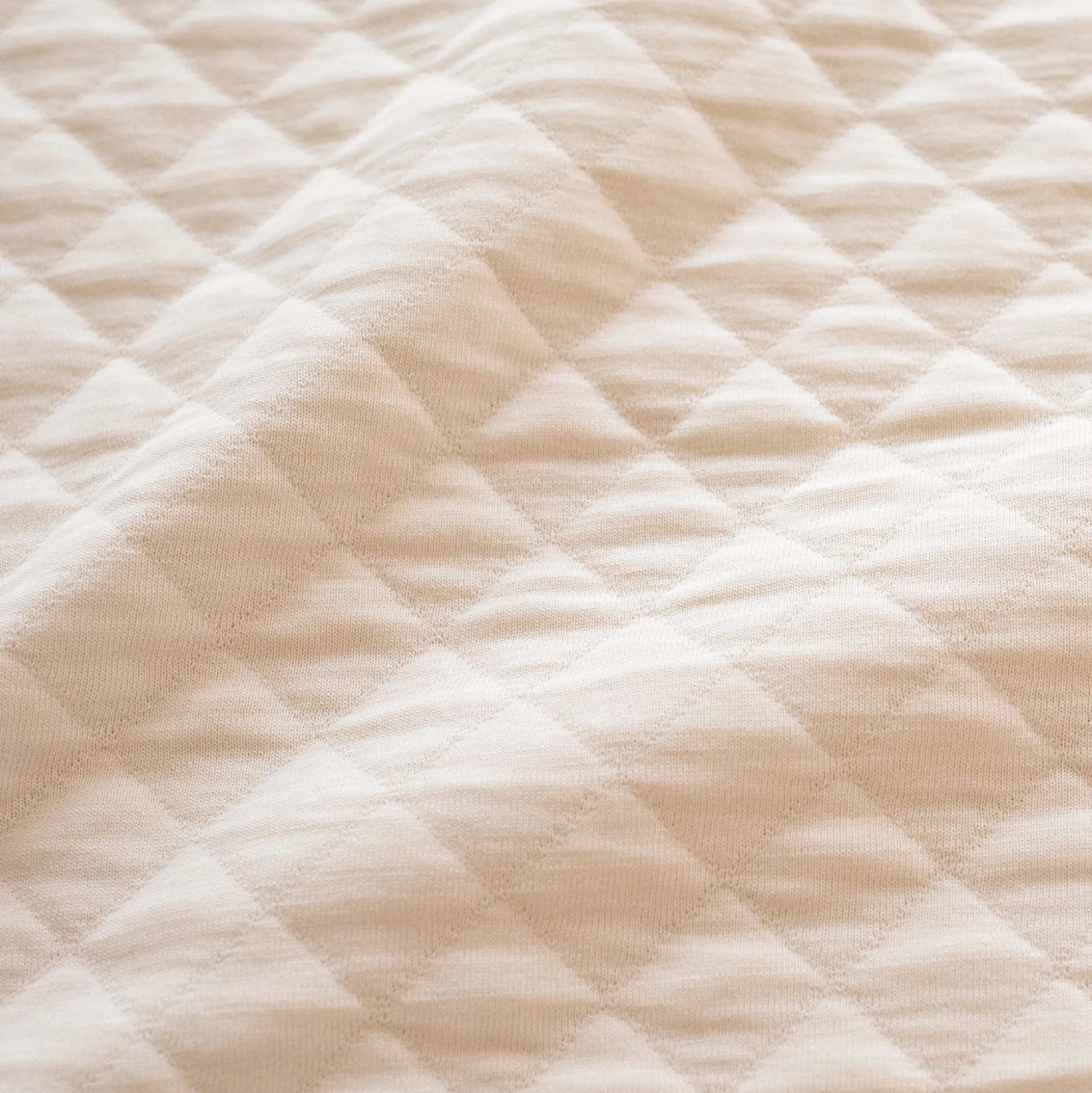Slab Waterproof Pady Quilted Jersey 37Cm Quilt Cream